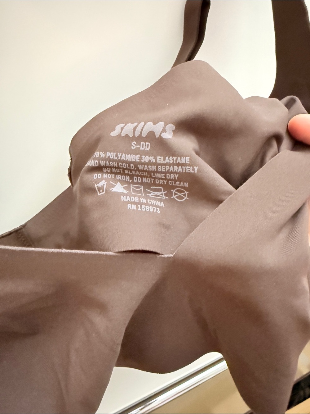 SKIMS Brown Seamless Wireless Bra S-DD *Never Worn* - Picture 3 of 3